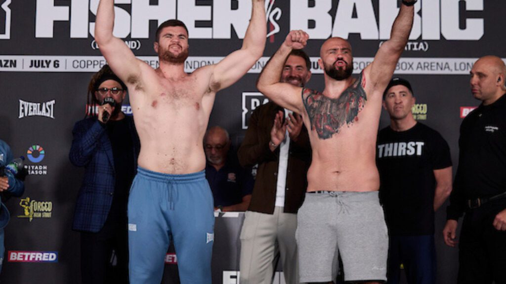 Johnny Fisher (240.5lbs) weighed in 24 lbs heavier than Alen Babic (216.4lbs)