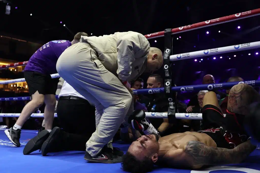 Ben Whittaker And Liam Cameron Fell Over The Top Rope In Their Fight