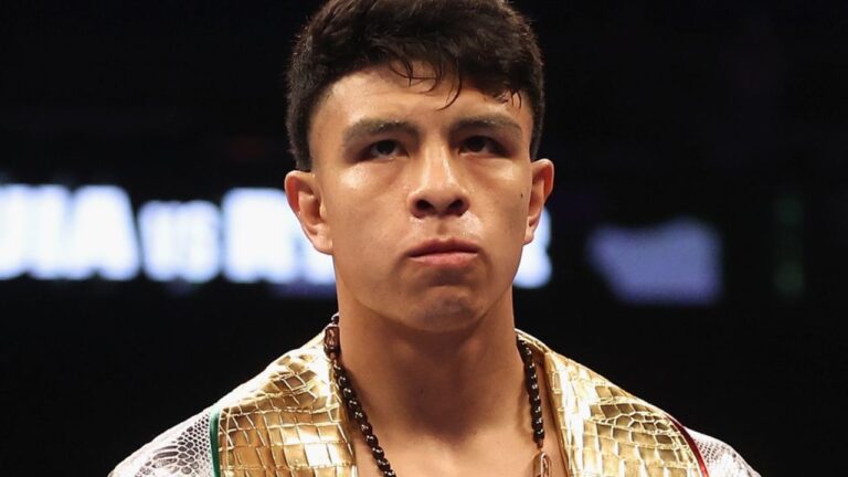 Jaime Munguia Joins Former Rival's Stable