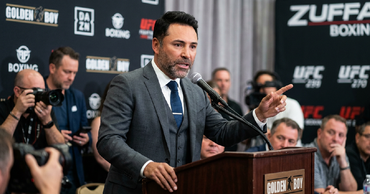 Oscar De La Hoya Issues Direct Warning to Boxers Regarding Zuffa Contracts