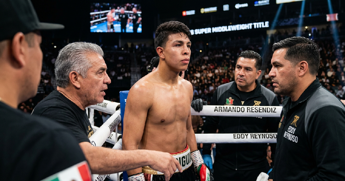 Munguia Eyes Canelo Alvarez Rematch Following Super Middleweight Title Push