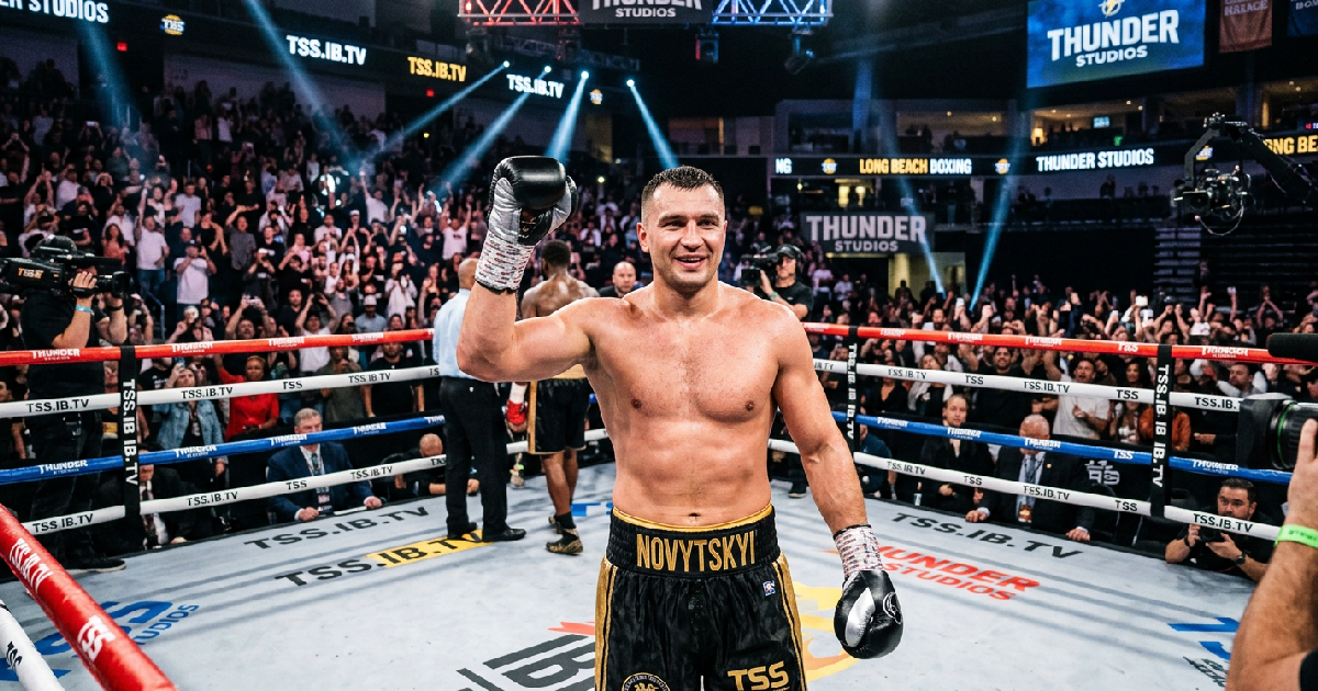 Novytskyi Headlines Action-Packed Card at Sold-Out Thunder Studios