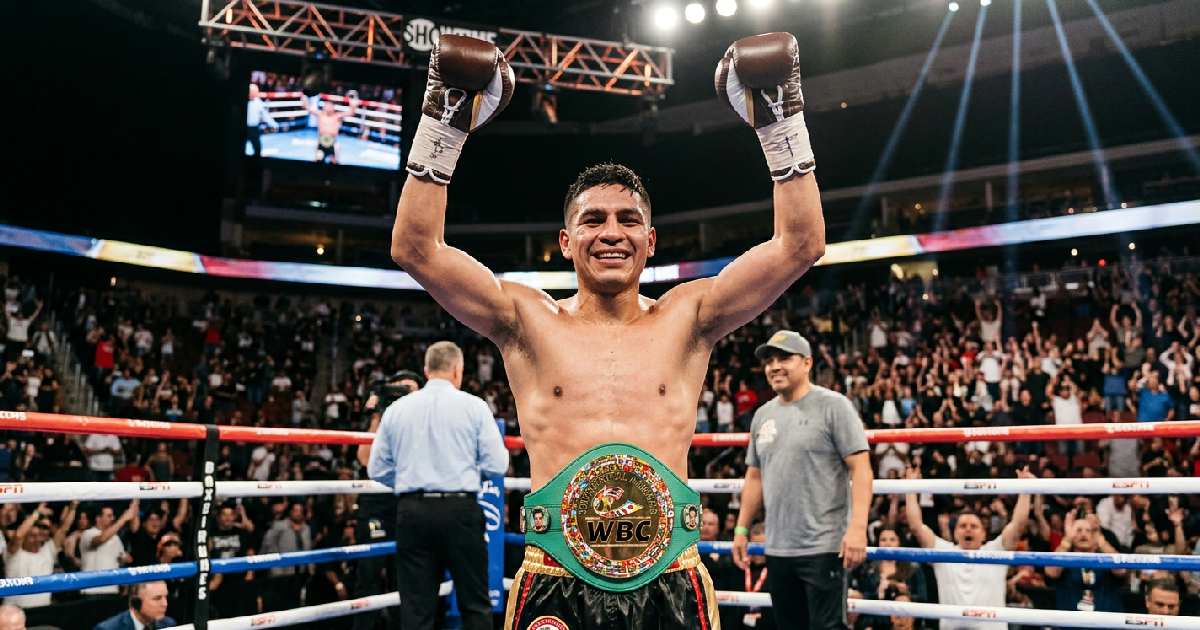 Arturo Cárdenas defends Continental Americas super bantamweight title by unanimous decision