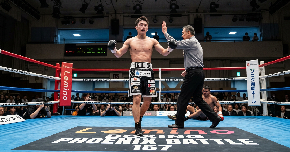 Yuga Fujiki stops Weera Mikham in second round at Korakuen Hall