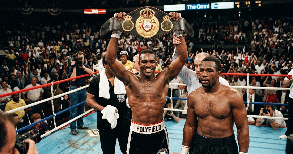 Evander Holyfield vs Dwight Muhammad Qawi: Evander Holyfield defeats Dwight Muhammad Qawi for WBA cruiserweight title