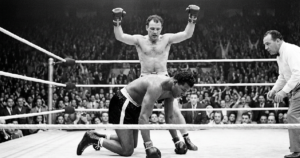 Gene Fullmer dethrones Sugar Ray with seventh-round knockdown at Madison Square Garden 3 Gene Fullmer dethrones Sugar Ray with seventh-round knockdown at Madison Square Garden