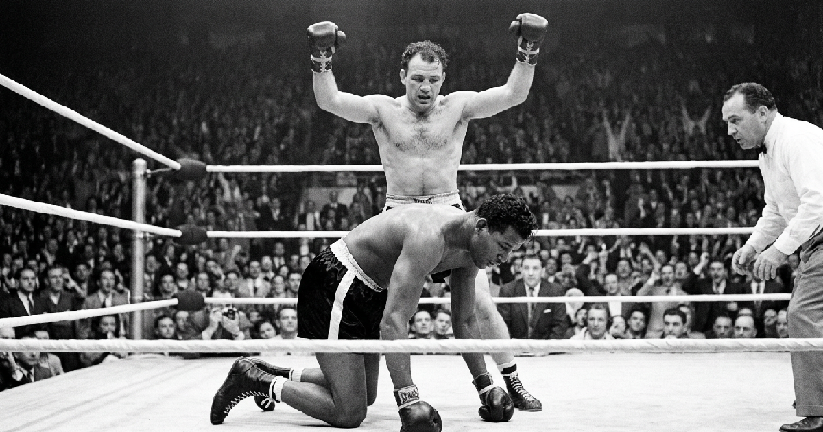 Gene Fullmer dethrones Sugar Ray with seventh-round knockdown at Madison Square Garden