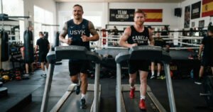 Oleksandr Usyk joins Saúl Álvarez for Christian Mbilli camp
