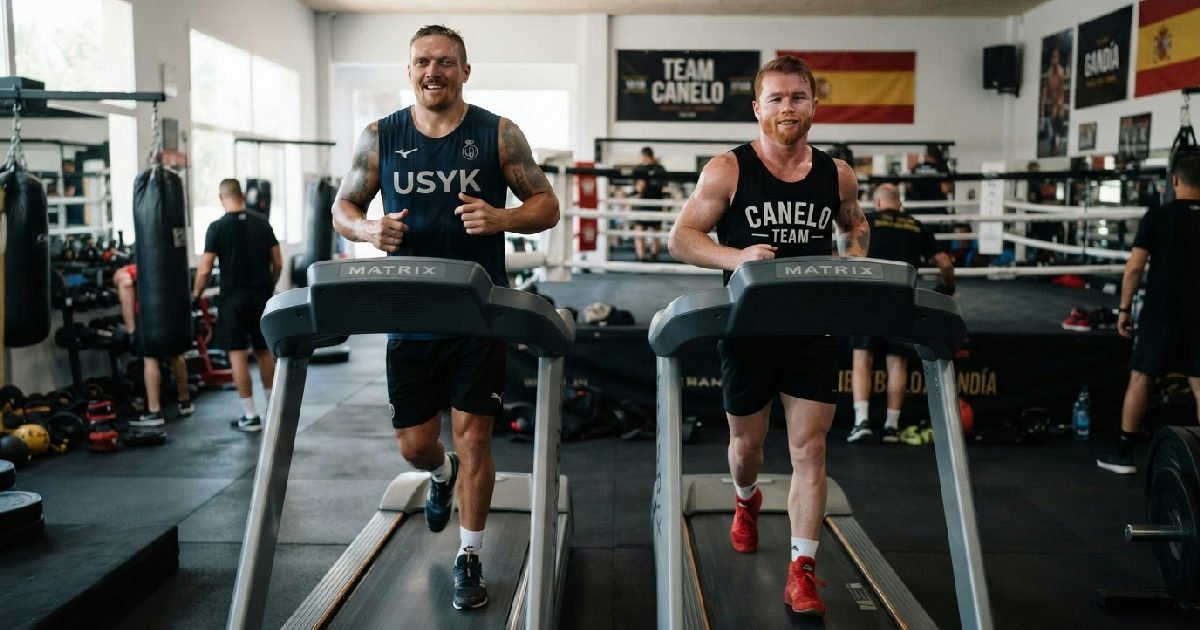 Oleksandr Usyk joins Saúl Álvarez for Christian Mbilli camp