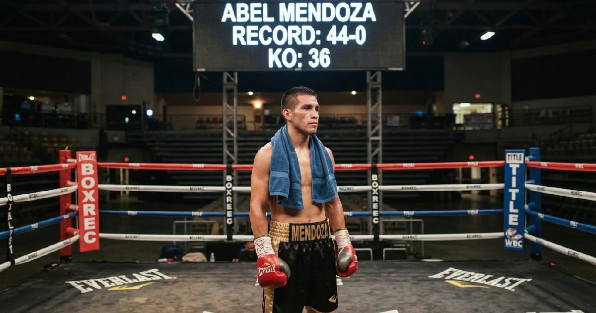 abel mendoza boxing record is 44-0