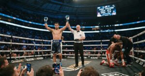 Bakhodir Jalolov dominates Solomon Dacres 99-90 2 Bakhodir Jalolov dominates Solomon Dacres 99-90